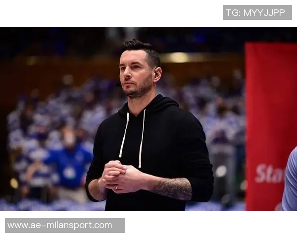 雷迪克谈詹姆斯训练策略强调今年应适度调整备战节奏 雷迪克谈詹姆斯训练策略强调今年应适度调整备战节奏