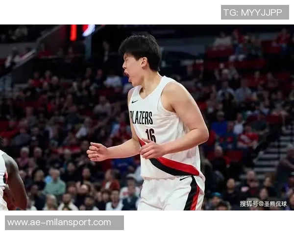 苏群分析杨瀚森高位策应战术变革带来的明显效果与球队表现提升