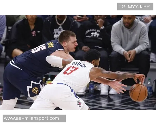 快船逆转胜利背后英雄科林斯展现团队蜕变与拼搏精神