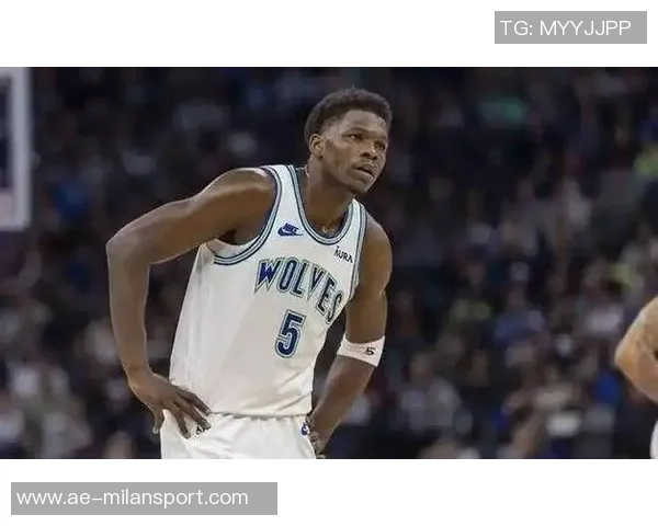 爱德华兹谈海兰德表现期待希望他能展现真实自我而非单纯追求得分 爱德华兹谈海兰德表现期待希望他能展现真实自我而非单纯追求得分